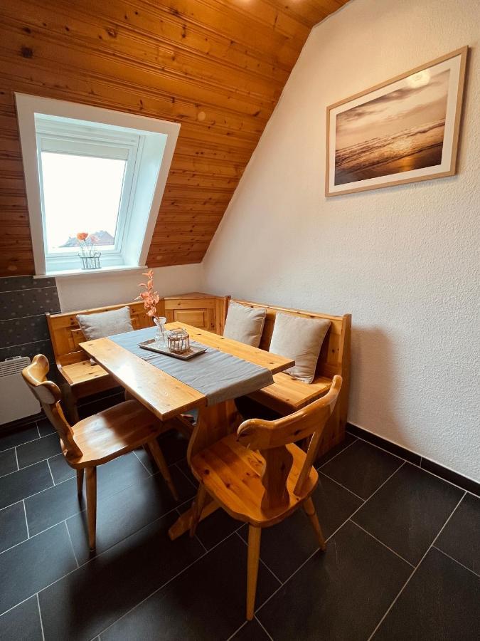 Frieda - Ferienwohnung Mit Deichblick Friedrichskoog Bagian luar foto