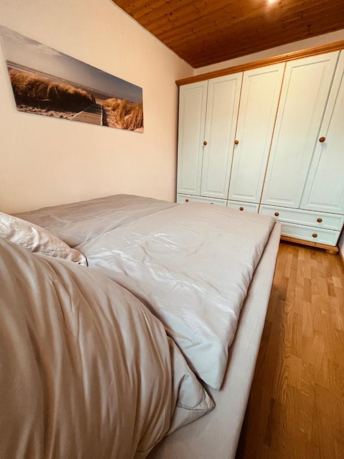 Frieda - Ferienwohnung Mit Deichblick Friedrichskoog Bagian luar foto
